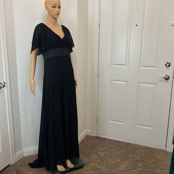 Ever Pretty Black Dress US 10 V Neck Lined Sash Waist Maxi Formal 💯 Polyester - Picture 2 of 8